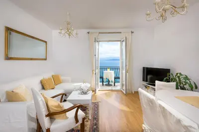 TV i/ili zabavni centar u objektu Apartments Santo