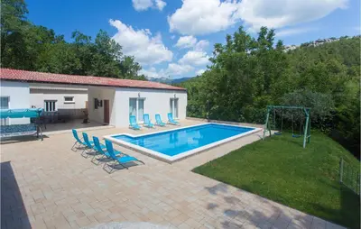 Bazen u objektu Lovely Home In Kucice ili u blizini