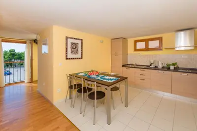 Kuhinja ili čajna kuhinja u objektu Apartments Vallum