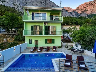 Bazen u objektu Holiday home Sergio ili u blizini
