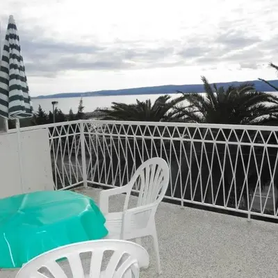 Apartment in Duce with sea view