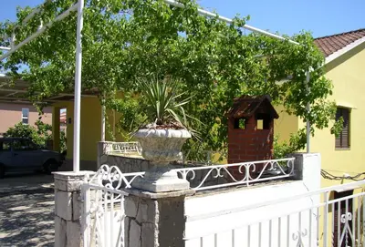 Zgrada u kojoj se nalazi apartman
