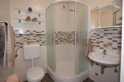 Kupaonica u objektu Studio Apartment in Brela with Sea View, Terrace, Air Conditioning, Wi-Fi (3524-4)