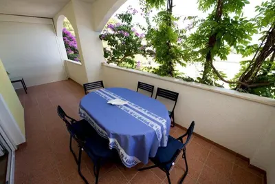 Tlocrt objekta Apartment in Duce with sea view, terrace, air conditioning, Wi-Fi (132-9)