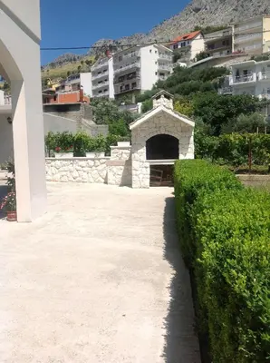 Pogled na planine ili pogled na planine iz apartmana