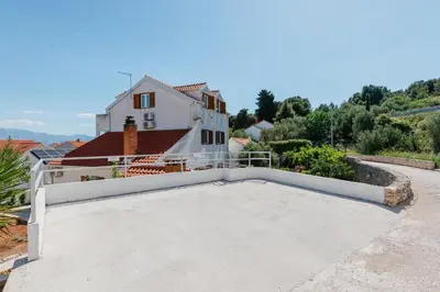 Pogled na planine ili pogled na planine iz apartmana