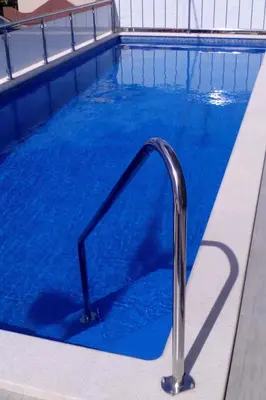 Bazen u objektu Apartments with a swimming pool Mali Rat (Omis) - 9698 ili u blizini