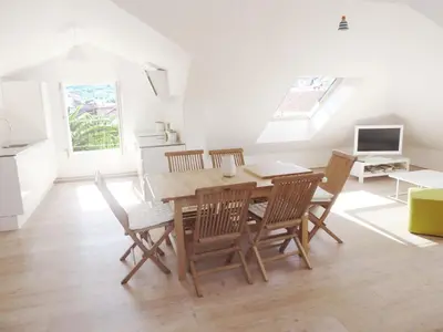 TV i/ili zabavni centar u objektu Hvar attic modern design - town center with a great view