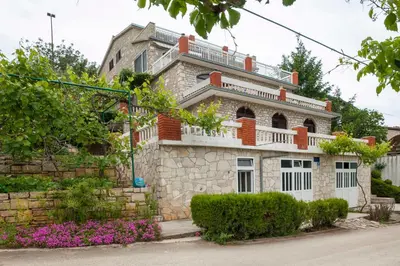 Zgrada u kojoj se nalazi apartman