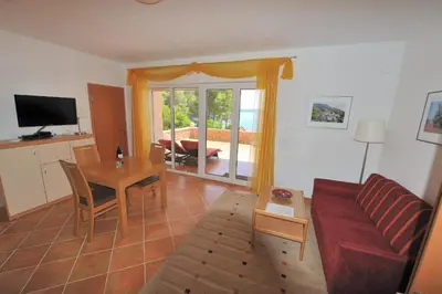 TV i/ili zabavni centar u objektu Nautilus-Bay Apartments - First Row Suites 210, 211 - Villa Gorma
