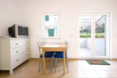 TV i/ili zabavni centar u objektu Apartments Kala mendula