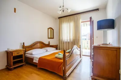 Krevet ili kreveti u jedinici u objektu Apartments with parking space Nemira, Omis - 15727