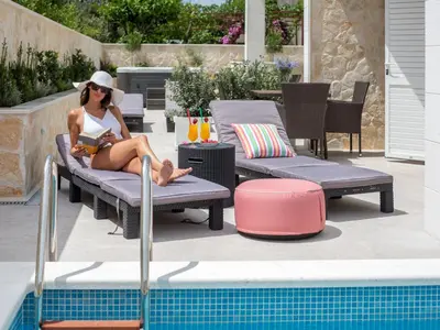 Bazen u objektu Apartment Villa Franko Maris ili u blizini