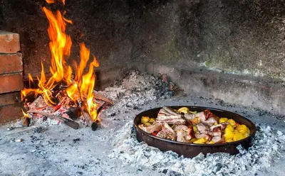 Oprema za roštilj dostupna gostima vila