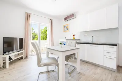 Kuhinja ili čajna kuhinja u objektu Apartmani Nikola