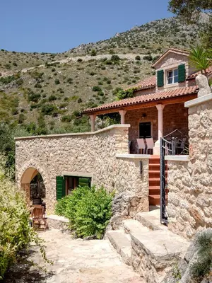Pogled na planine ili pogled na planine iz vila
