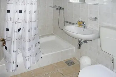 Kupaonica u objektu Apartment in Nemira with Stunning Sea Views