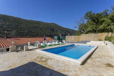 Bazen u objektu Holiday Home Dijamant ili u blizini