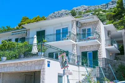 Pogled na planine ili pogled na planine iz apartmana