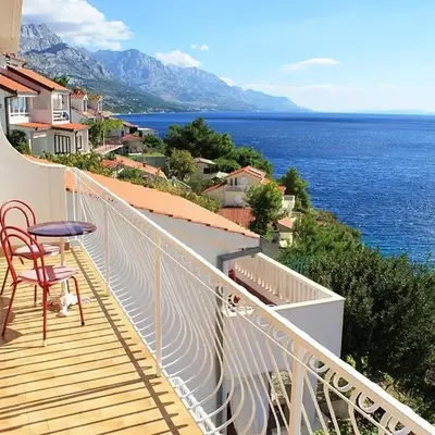 Apartment in Pisak with sea view
