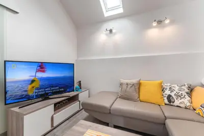 TV i/ili zabavni centar u objektu Holiday home Škrika