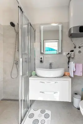 Kupaonica u objektu Holiday home Škrika