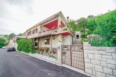 Zgrada u kojoj se nalazi apartman
