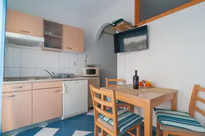 Kuhinja ili čajna kuhinja u objektu Apartments Molo Mare