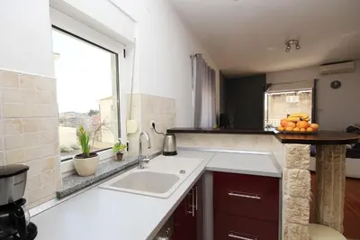 Kuhinja ili čajna kuhinja u objektu Bruna