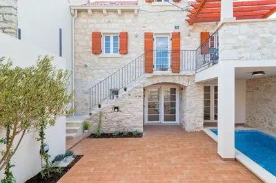 Bazen u objektu Holiday home Rocca ili u blizini