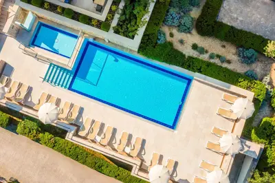 Bazen u objektu Aminess Vival Velaris Resort ili u blizini
