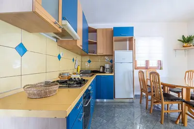 Kuhinja ili čajna kuhinja u objektu Apartments Josip