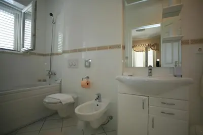 Kupaonica u objektu Family friendly house with a swimming pool Sumartin - Brac - 16842