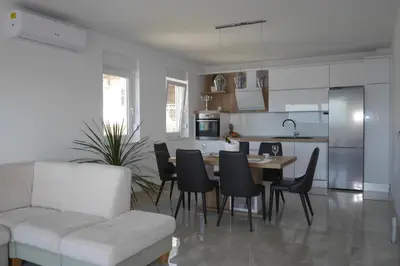 Kuhinja ili čajna kuhinja u objektu Luxury Apartments Beach