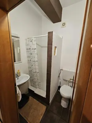 Kupaonica u objektu Apartmani Katja