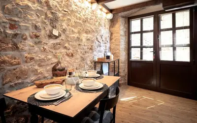 Tlocrt objekta Heritage Stone House Retreat -Free parking