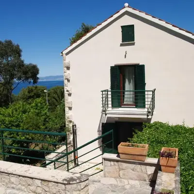 Holiday house with a parking space Splitska