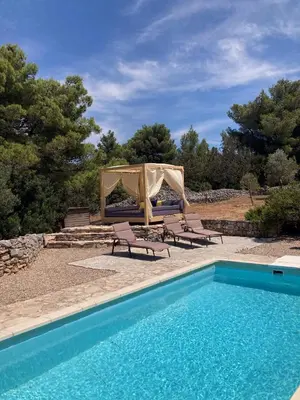 Bazen u objektu Hvaretta villas with private pools ili u blizini