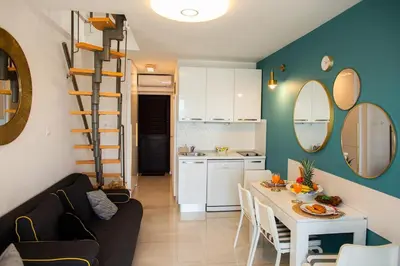 Kuhinja ili čajna kuhinja u objektu TOP LOCATION! BEACH & CENTER APT 4