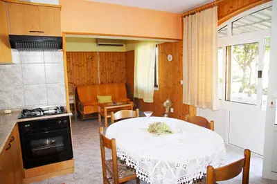 Kuhinja ili čajna kuhinja u objektu Apartments Nikola