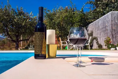Pića u objektu Villa Golden Garden with 50sqm private pool