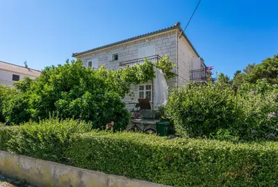 Vrt u objektu Apartments by the sea Supetar, Brac - 17227