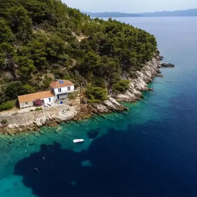 Secluded fisherman's cottage Cove Skozanje