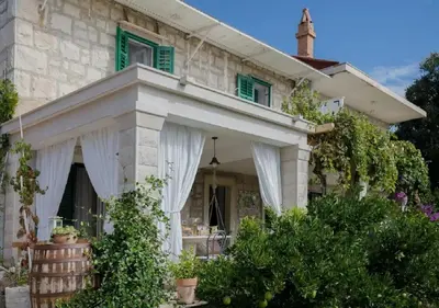 Zgrada u kojoj se nalazi apartman