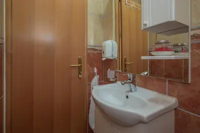 Kupaonica u objektu AP MIRKO - 3 bedrooms apartment in city center