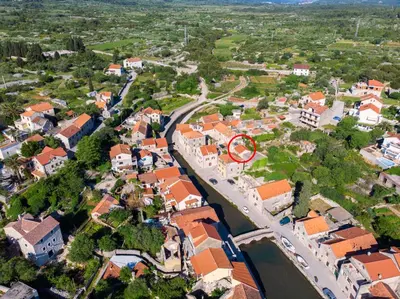 Ptičja perspektiva objekta House Tia