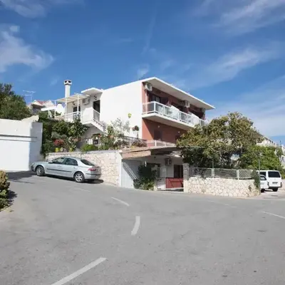 Apartments and Rooms Nikol