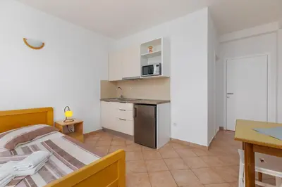 Kuhinja ili čajna kuhinja u objektu Sita Apartmani