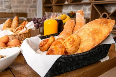 Hrana u smještaju s doručkom ili u blizini