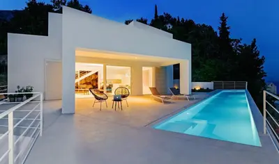 Bazen u objektu Villa V - private pool, special location & surroundings ili u blizini